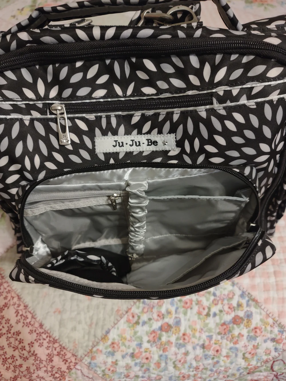 Ju-Ju-Be Black & White Floral Dot Organizer Bag